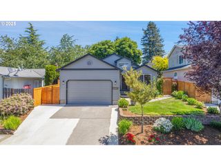 18244 VAN FLEET Ave, Sandy, OR 97055