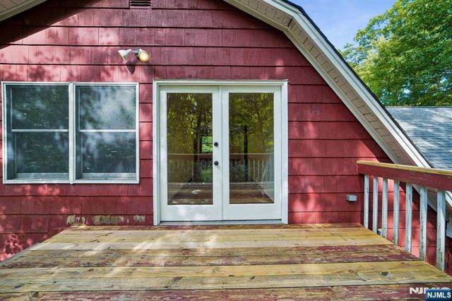 147 Kinnelon Road RedCarriage, Kinnelon Borough, NJ 07405