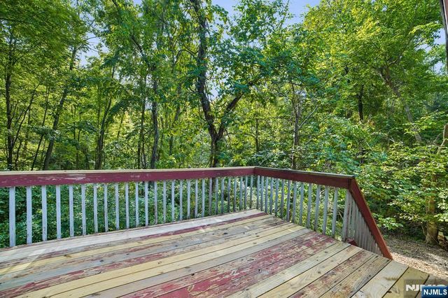 147 Kinnelon Road RedCarriage, Kinnelon Borough, NJ 07405