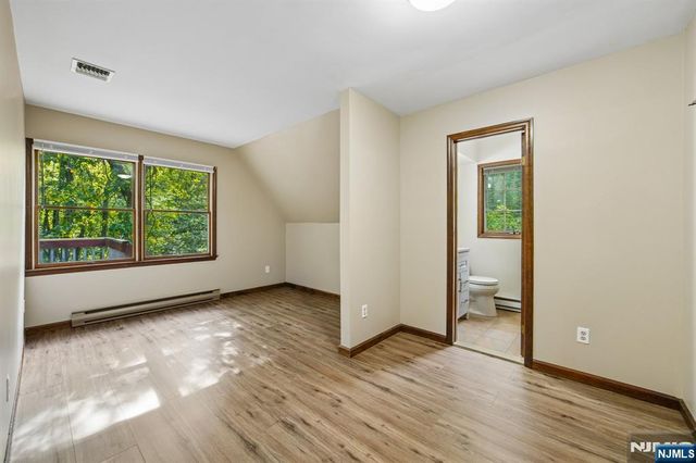 147 Kinnelon Road RedCarriage, Kinnelon Borough, NJ 07405
