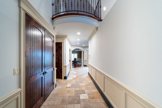 850 S 10th Avenue, La Grange, IL 60525