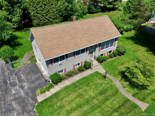 10 Ona Lane, New Windsor, NY 12553
