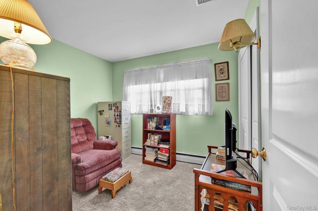 10 Ona Lane, New Windsor, NY 12553