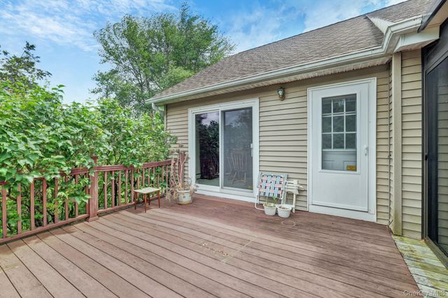 10 Ona Lane, New Windsor, NY 12553