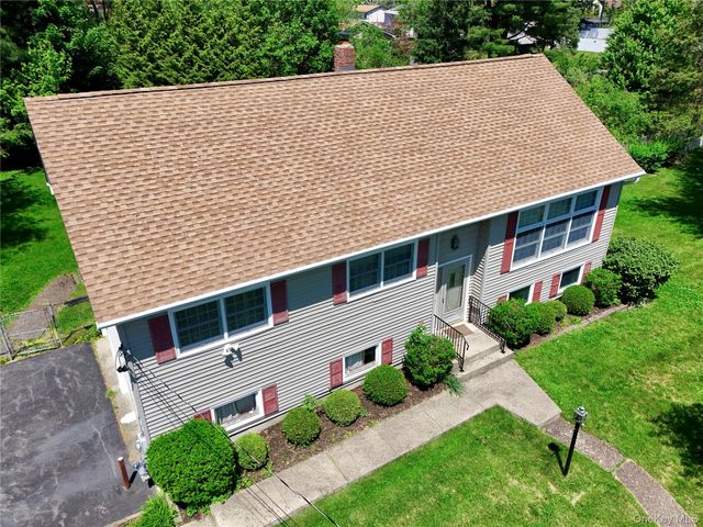 10 Ona Lane, New Windsor, NY 12553