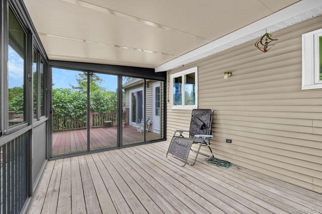 10 Ona Lane, New Windsor, NY 12553