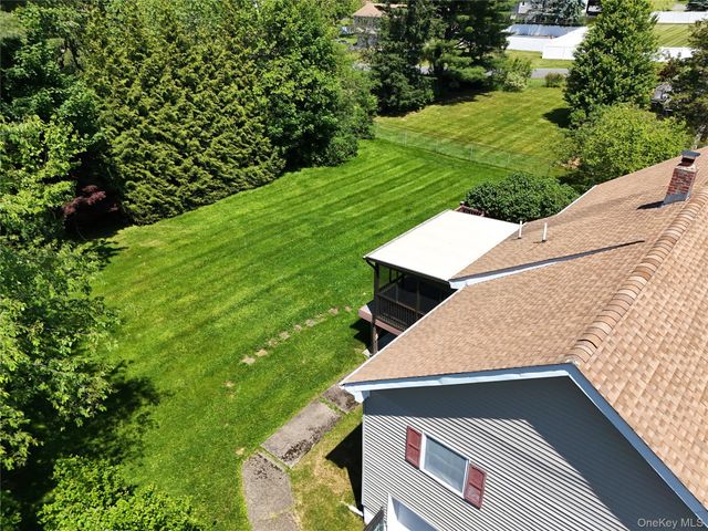 10 Ona Lane, New Windsor, NY 12553