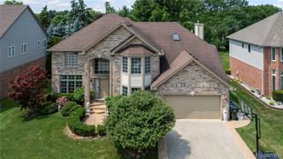 35839 Bella Sera Drive, Sterling Heights, MI 48312