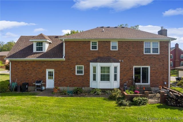 1511 Oakmont Drive, Jeffersonville, IN 47130