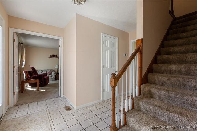 1511 Oakmont Drive, Jeffersonville, IN 47130