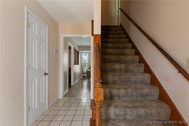 1511 Oakmont Drive, Jeffersonville, IN 47130