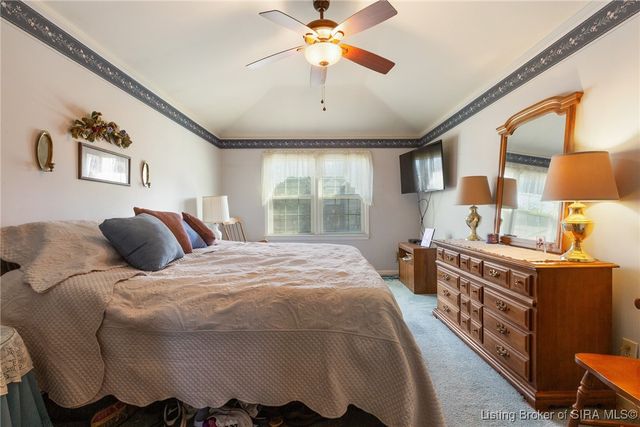 1511 Oakmont Drive, Jeffersonville, IN 47130