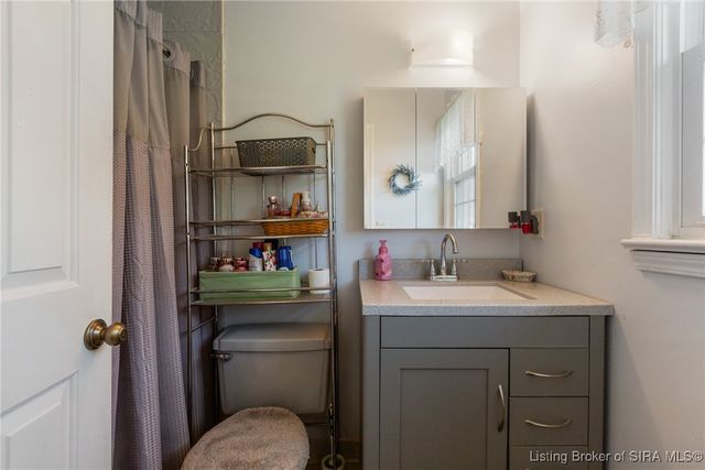 1511 Oakmont Drive, Jeffersonville, IN 47130