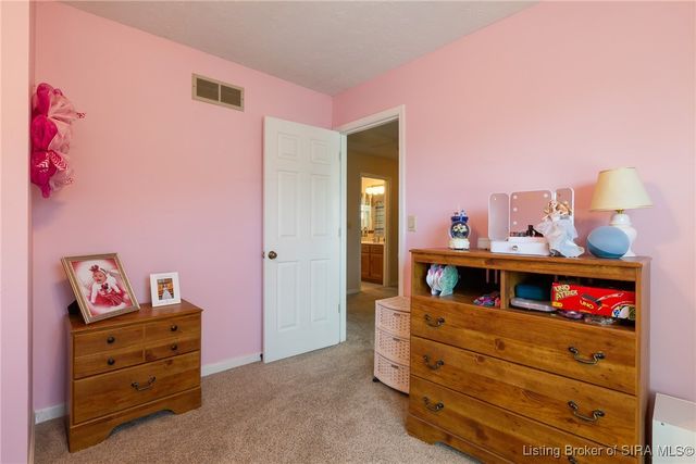 1511 Oakmont Drive, Jeffersonville, IN 47130