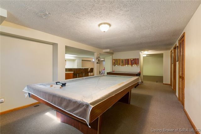 1511 Oakmont Drive, Jeffersonville, IN 47130