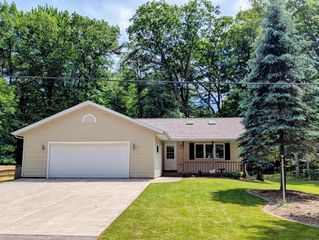 431 Juniper DRIVE, Sheboygan, WI 53081