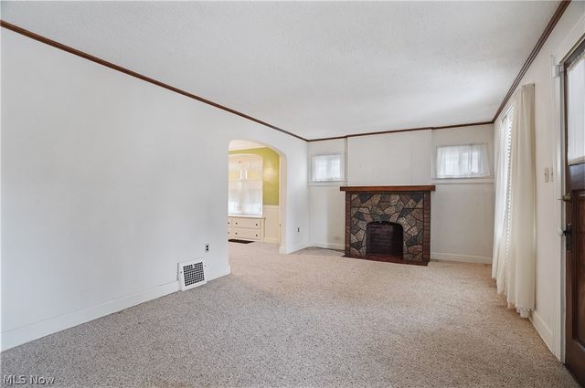 1969 High Street, Cuyahoga Falls, OH 44221