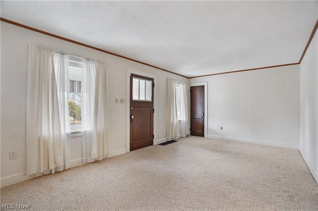 1969 High Street, Cuyahoga Falls, OH 44221