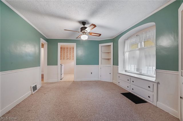 1969 High Street, Cuyahoga Falls, OH 44221