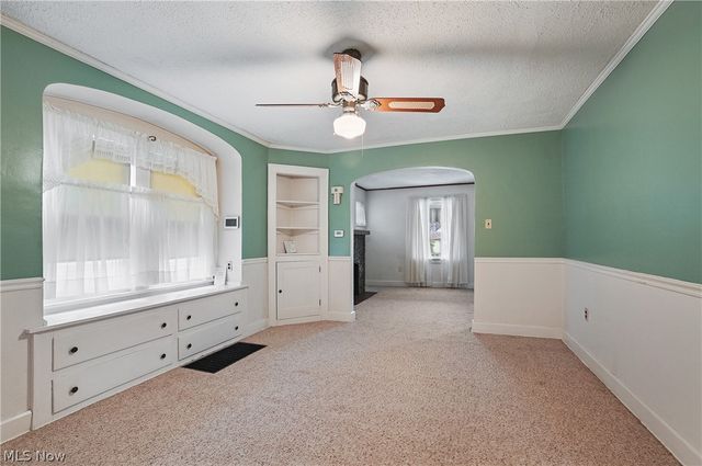 1969 High Street, Cuyahoga Falls, OH 44221