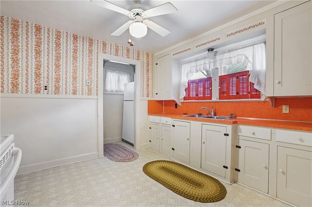 1969 High Street, Cuyahoga Falls, OH 44221