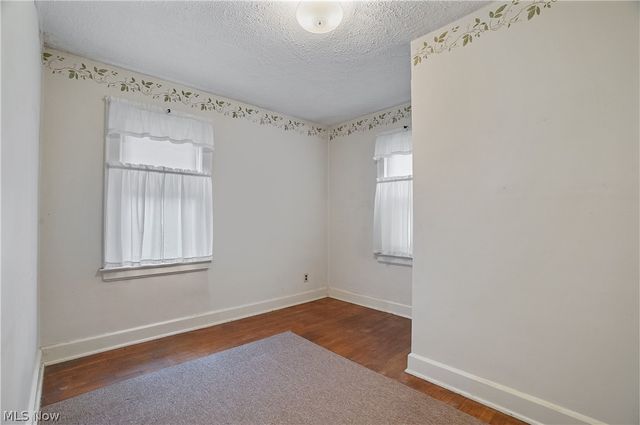 1969 High Street, Cuyahoga Falls, OH 44221