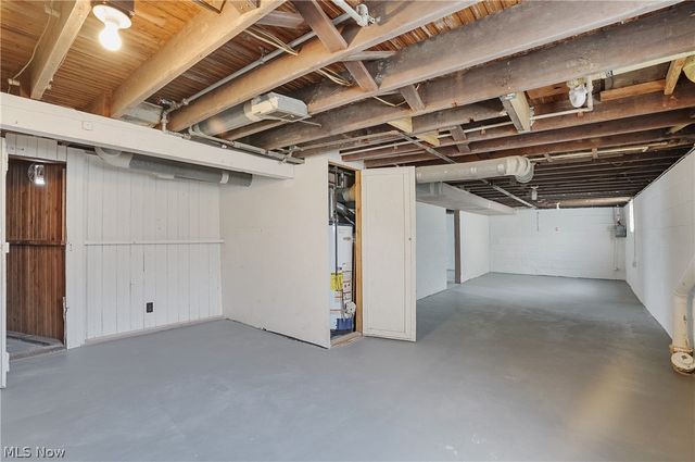 1969 High Street, Cuyahoga Falls, OH 44221