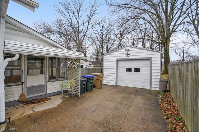 1969 High Street, Cuyahoga Falls, OH 44221