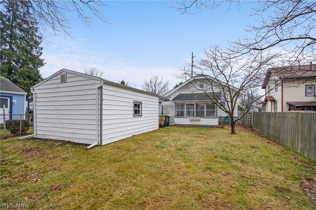 1969 High Street, Cuyahoga Falls, OH 44221