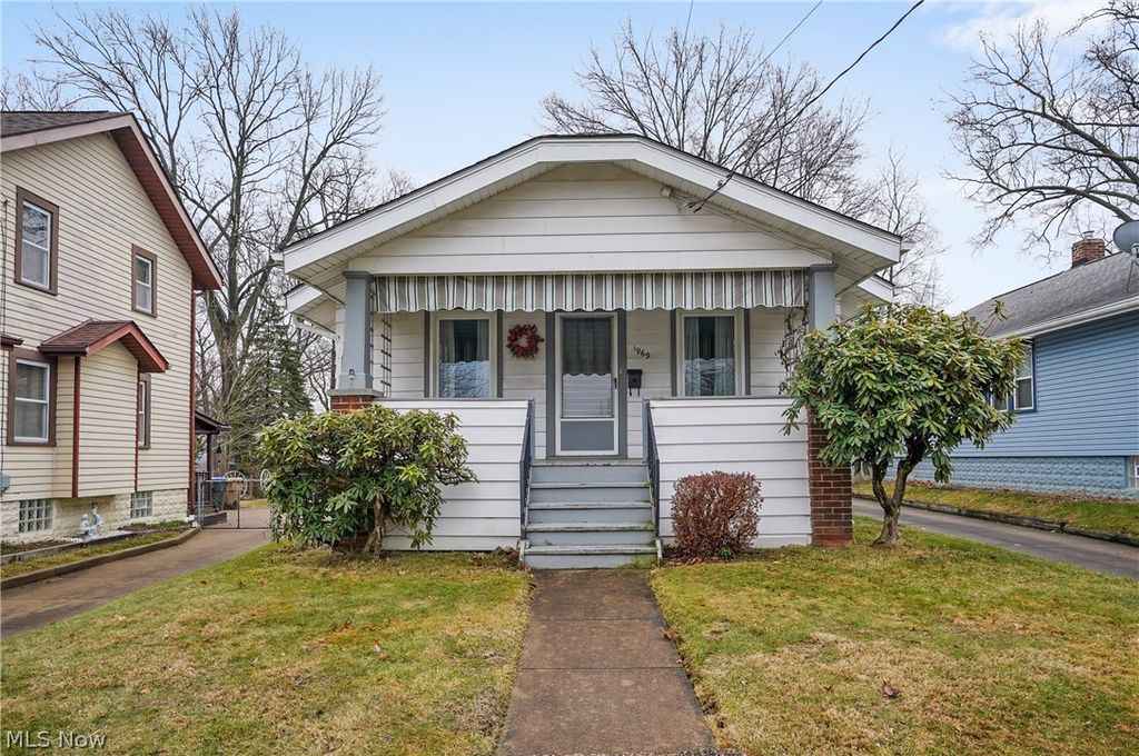 1969 High Street, Cuyahoga Falls, OH 44221