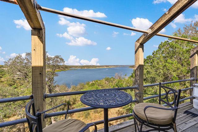 501 Coventry RD, Spicewood, TX 78669