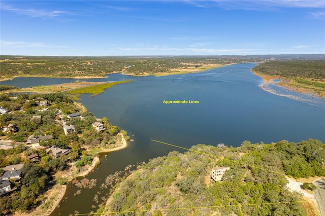 501 Coventry RD, Spicewood, TX 78669