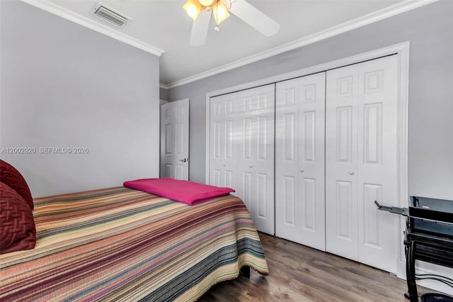 13721 Oak Ridge Dr, Davie, FL 33325