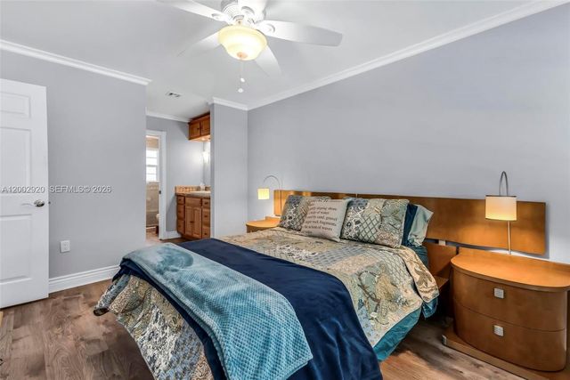 13721 Oak Ridge Dr, Davie, FL 33325