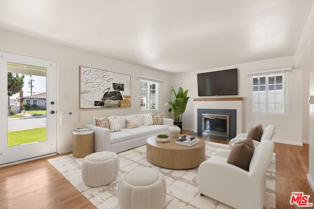 8734 Airlane Avenue, Los Angeles, CA 90045