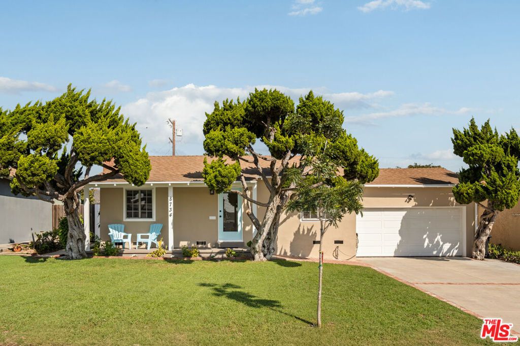 8734 Airlane Avenue, Los Angeles, CA 90045