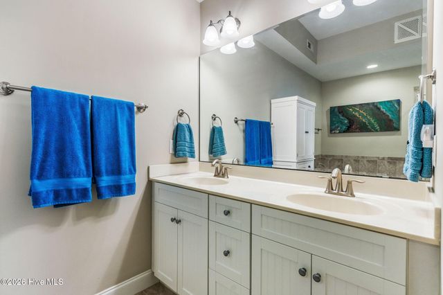 215 Valencia Court 103, Wilmington, NC 28412