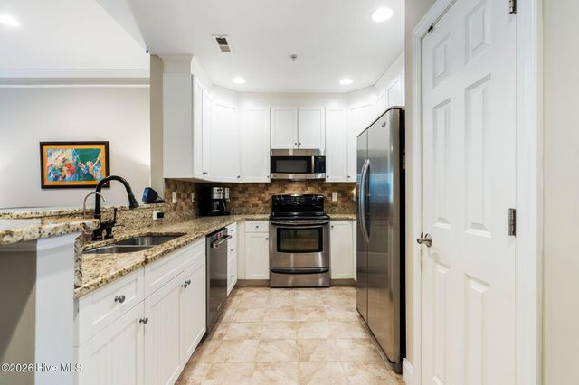 215 Valencia Court 103, Wilmington, NC 28412