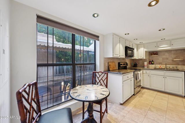 5122 N 31st Way 244, Phoenix, AZ 85016