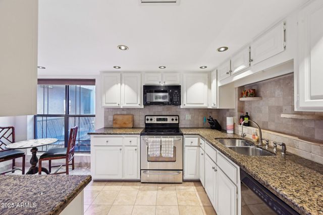 5122 N 31st Way 244, Phoenix, AZ 85016