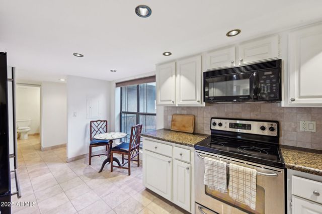5122 N 31st Way 244, Phoenix, AZ 85016