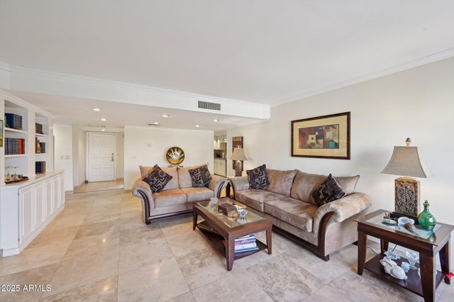 5122 N 31st Way 244, Phoenix, AZ 85016