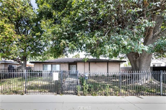 15859 Parthenia, North Hills, CA 91343
