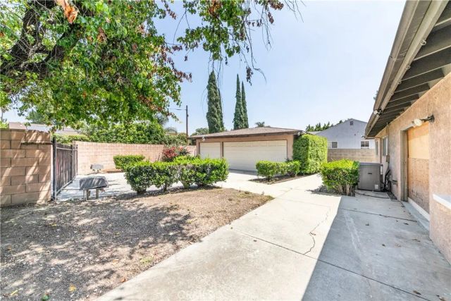 15859 Parthenia, North Hills, CA 91343