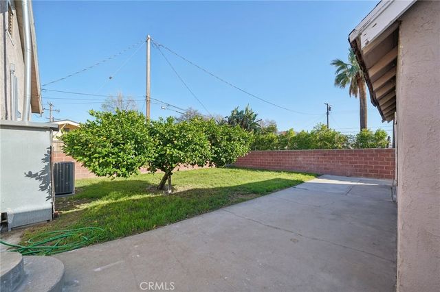 385 E 17th Street, San Bernardino, CA 92404