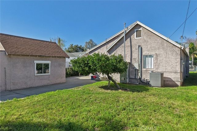 385 E 17th Street, San Bernardino, CA 92404