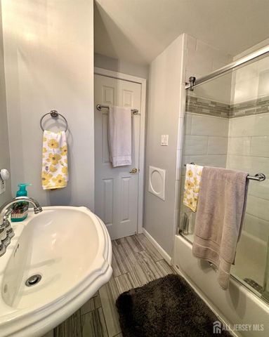 31 Hillsdale Road, East Brunswick, NJ 08816