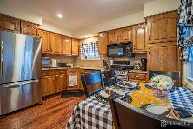 31 Hillsdale Road, East Brunswick, NJ 08816