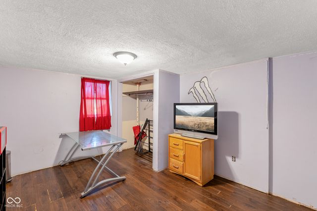 221 W Chester Drive, Ellettsville, IN 47429