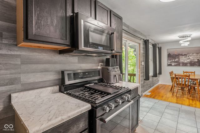 221 W Chester Drive, Ellettsville, IN 47429